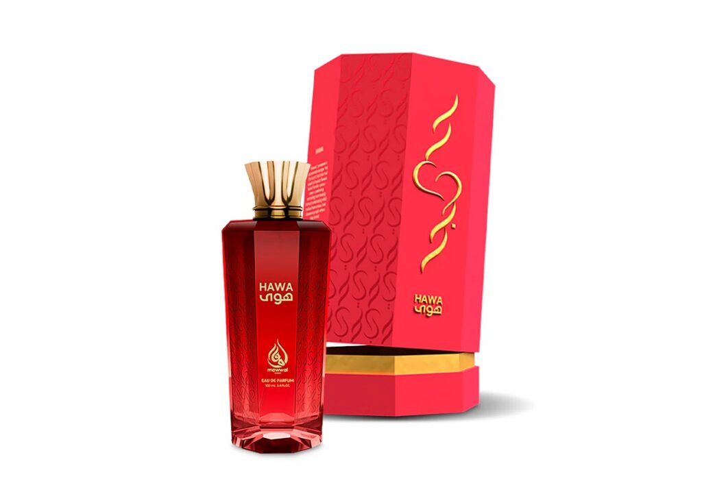 Perfume Hawa em frasco vermelho com tampa dourada ao lado de caixa rosa com detalhes dourados.