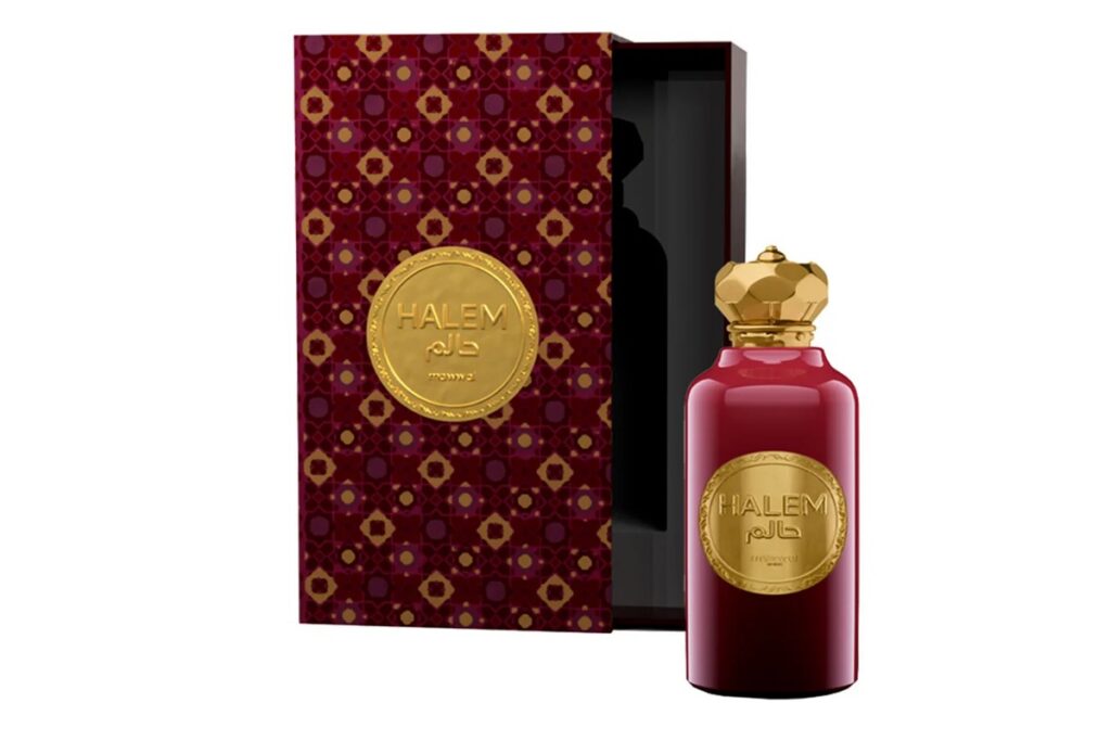 Perfume Halem Mawwal em frasco vermelho com tampa dourada ao lado de caixa decorada em vermelho e dourado com logotipo em relevo.