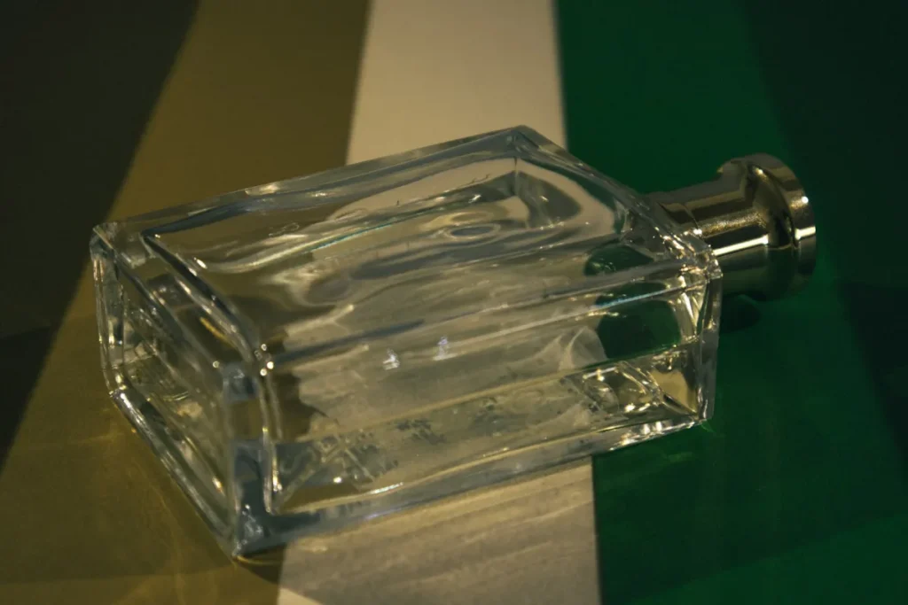 Perfume masculino amadeirado importado