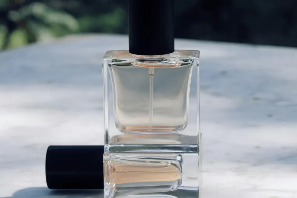 Perfume masculino amadeirado importado